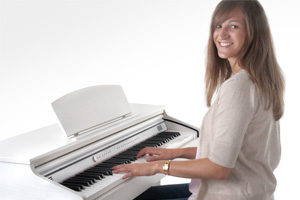 Mit seinem Modell DP-50 bringt Classic Cantabile ein E-Piano auf den Markt, das trotz seines überraschend günstigen Preises in keinem Augenblick auf Qualität verzichtet. Auf dem Foto ist das DP-50-WM weiß matt abgebildet. Foto © Musikhaus Kirstein GmbH.